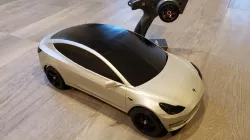Tesla Model 3 RC Car