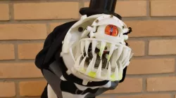 ANIMATRONIC WORM