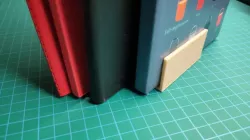 Books/notebooks holder