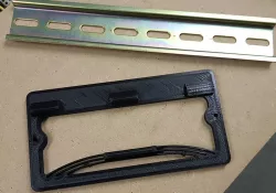 DIN Rail mount with compliant spring / Hutschiene Befestigungsplatte mit integrierter Feder