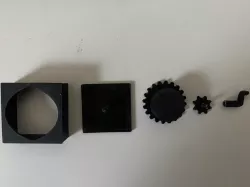 Cranking spinning box platform