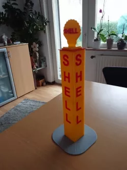 Eigenbau Modell der Shell Säule vom Nürburgring im Maßstab 1:24.