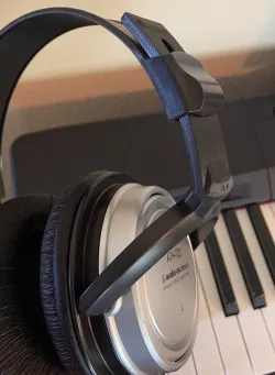 Headphone band slide for ATH-T22
