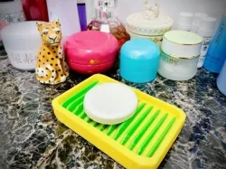 NEAT (Self-Draining Soap Dish)