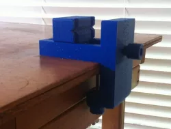 Rigid Modular Desk Vice