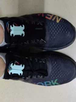 Shoelace clips/buckle