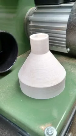 Vacuum pipe reducer fitting, funnel