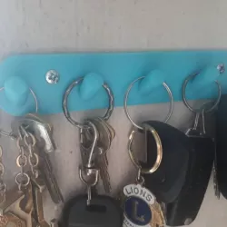 5 Key wall hanger