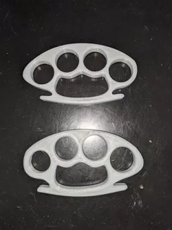 Cosplay Knuckle Duster
