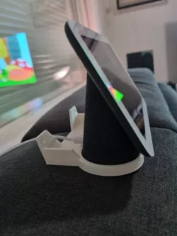 Nest Hub Gen 2 Tilted Wall Mount / Stand