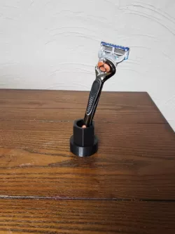 Nut and Washer Razor Holder