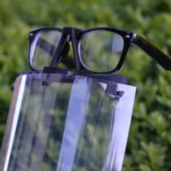 $3.50Corona Mask integratable to glasses