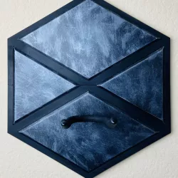 Destiny Titan Hammer display