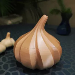 Low Poly Garlic Container
