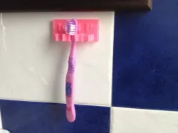 Toothbrush holder