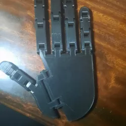 Posable hand
