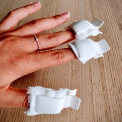 Soak off nail clipper