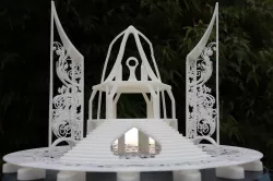 Hollow fantasy castle HALOTBUILDING