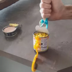 Suitable travel can opener / Ouvre boite adapté de voyage