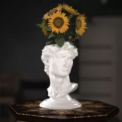 David Head Planter pot