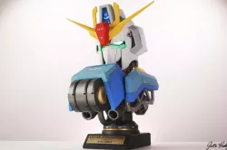 (DEMO) Gundam Bust - Zeta (MSZ-006)