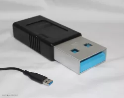Giant 3D USB Thumb Flash Drive Key Storage
