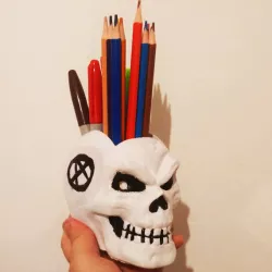 Punk skull pencil holder