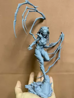 QUEEN OF BLADES