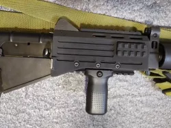 AIRSOFT. AUTOMATIC RIFLE FOREND SR-3M , Limited KARDEN