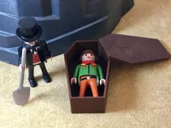 COFFIN MINIATURE WEST MINIATURE SCALE MINIATURE FIGURES PLAYMOBIL