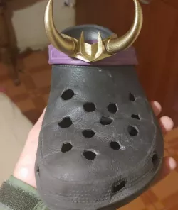 easy print Crocs Loki crown