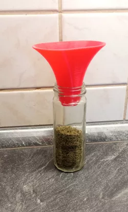 Funnel for spices