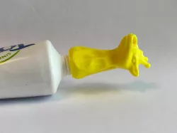 Giraffe Toothpaste Cap