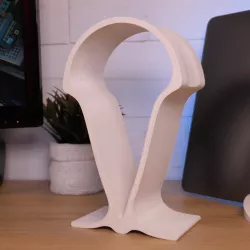 Helmet holder