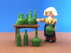 MINIATURE BOTTLES 6 SCALE MODELS PLAYMOBIL FIGURES