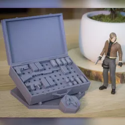 Residual Evil 4 Attache Case Desk Toy