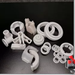 A pack of gearbox repair kits, an easy start for business.