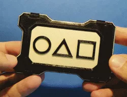 CARDHOLDER-WALLET (only back plate business card Squid Game)