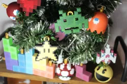 Christmas tree decoration (retro game edition)