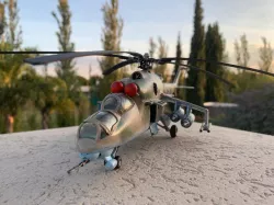 HIND MI24 RUSSIAN HELICOPTER - SCALE MODEL 1:48