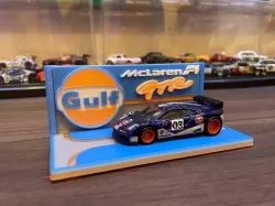 Hotwheels Mclaren F1 GTR Display Base (Gulf Racing)