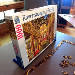 Jigsaw puzzle box stand