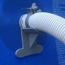 Pipe support for swimming pool