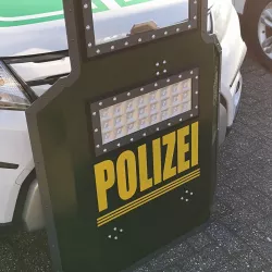 R6 siege BLits shield