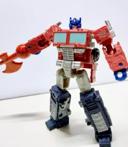 TRANSFORMERS WFC KINGDOM CORE CLASS OPTIMUS PRIME - Energon Axe