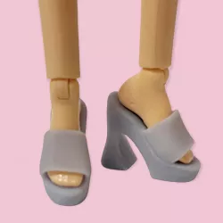 WIDE HEEL SHOES FOR BARBIE TYPE DOLL - HIGH DEFINITION