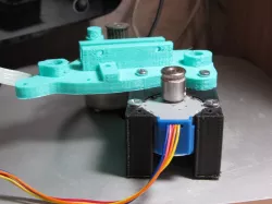 Adapter from motor 28BY-48 to motor 17HS