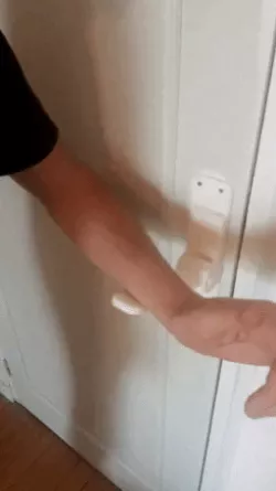 Door handle against corona virus contamination