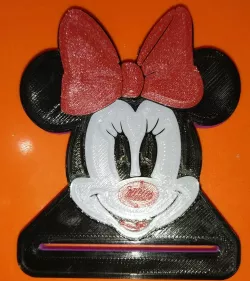 Minie toothpaste squeezer