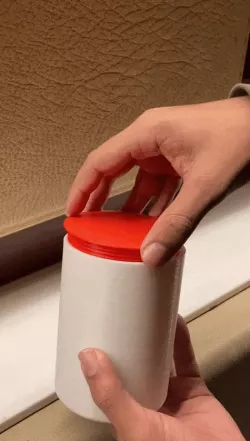 Minimalistic container